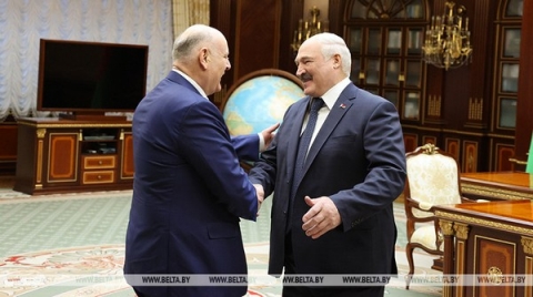 Лукашенко на встрече с Бжания в Минске: нынешняя встреча по-человечески очень важна, и отношения должны развиваться