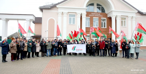 В Климовичах провели митинг и автопробег в поддержку Президента Республики Беларусь