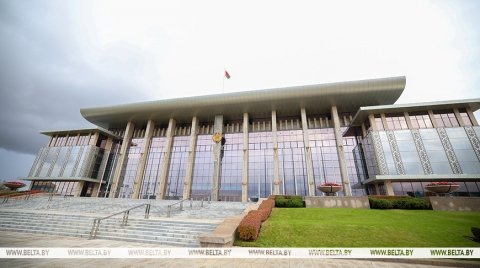 В Беларуси дополнительно защитят имущественные права граждан при займах. Лукашенко подписал закон