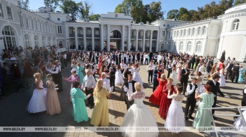 Концерт арфовой музыки, бал, ярмарки. "Вераснёўскі фэст" пройдет во дворце в Жиличах 27 сентября