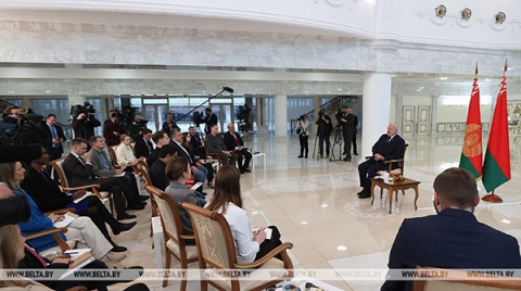 Лукашенко отвечает на вопросы зарубежных и белорусских СМИ, но «Большой разговор» еще впереди