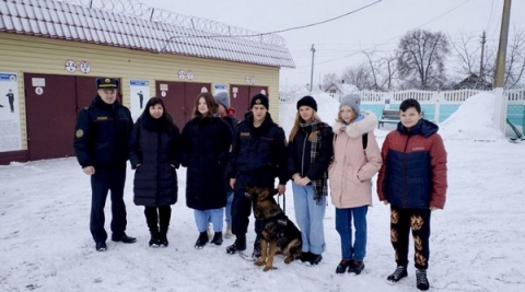 В Климовичском отделе Департамента охраны провели день открытых дверей для учащихся Тимоновской средней школы