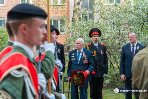 Анатолий Исаченко встретился с ветераном Великой Отечественной войны Михаилом Антоновичем Титовым